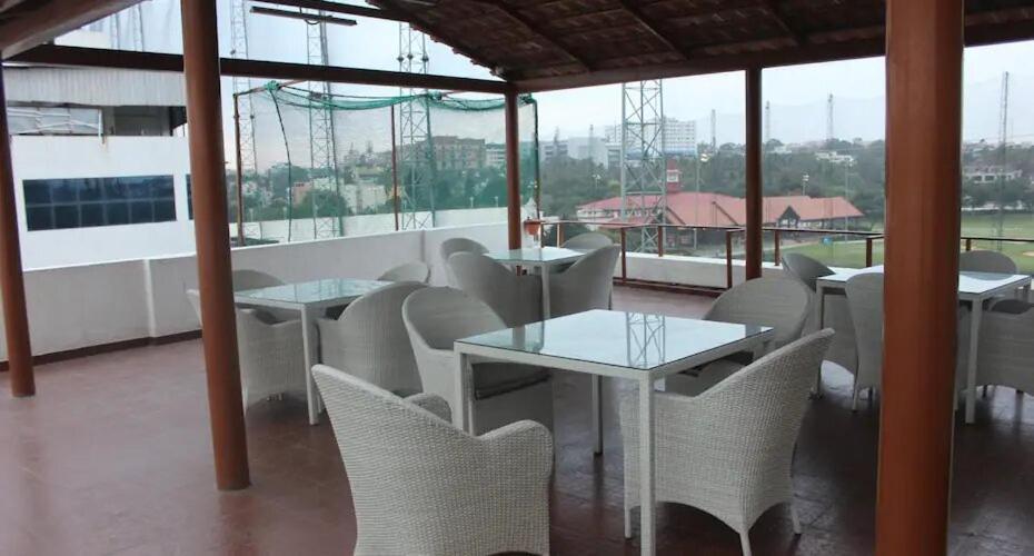 Mak Hotel Bangalore Bagian luar foto