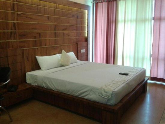 Mak Hotel Bangalore Bagian luar foto
