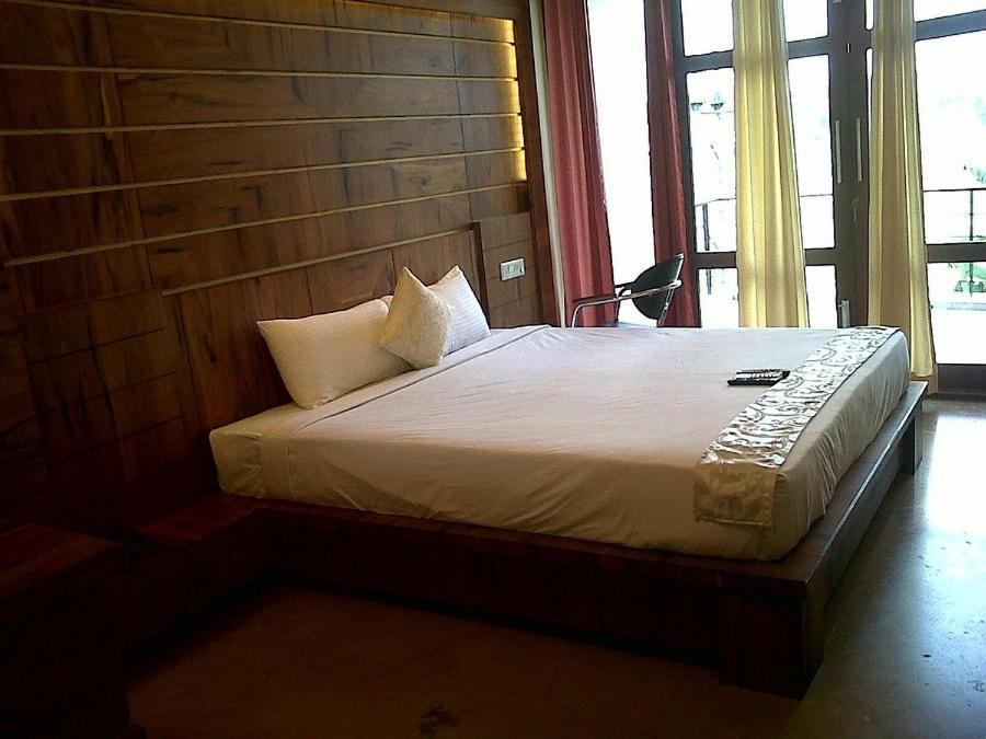 Mak Hotel Bangalore Bagian luar foto